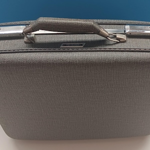 Vintage American Tourister Tri Taper Small Suitcase, Mid Century Hard Shell Tri Taper Tweed Suitcase.