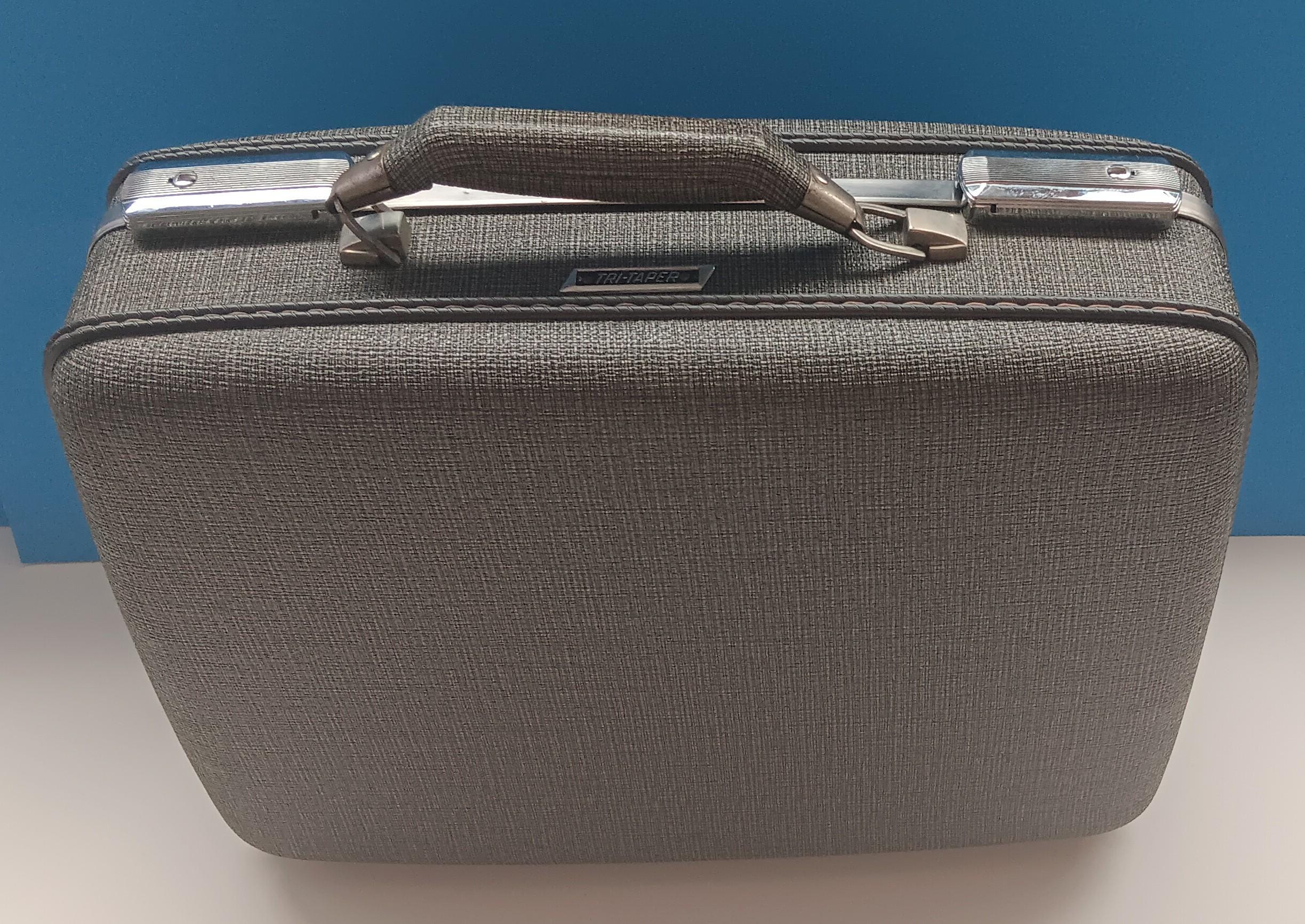 Vintage American Tourister Tri Taper Small Suitcase, Mid Century Hard Shell Tri Taper Tweed Suitcase.