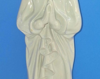 Vierge en prière vintage en porcelaine, statue vintage de la Vierge Marie blanche.