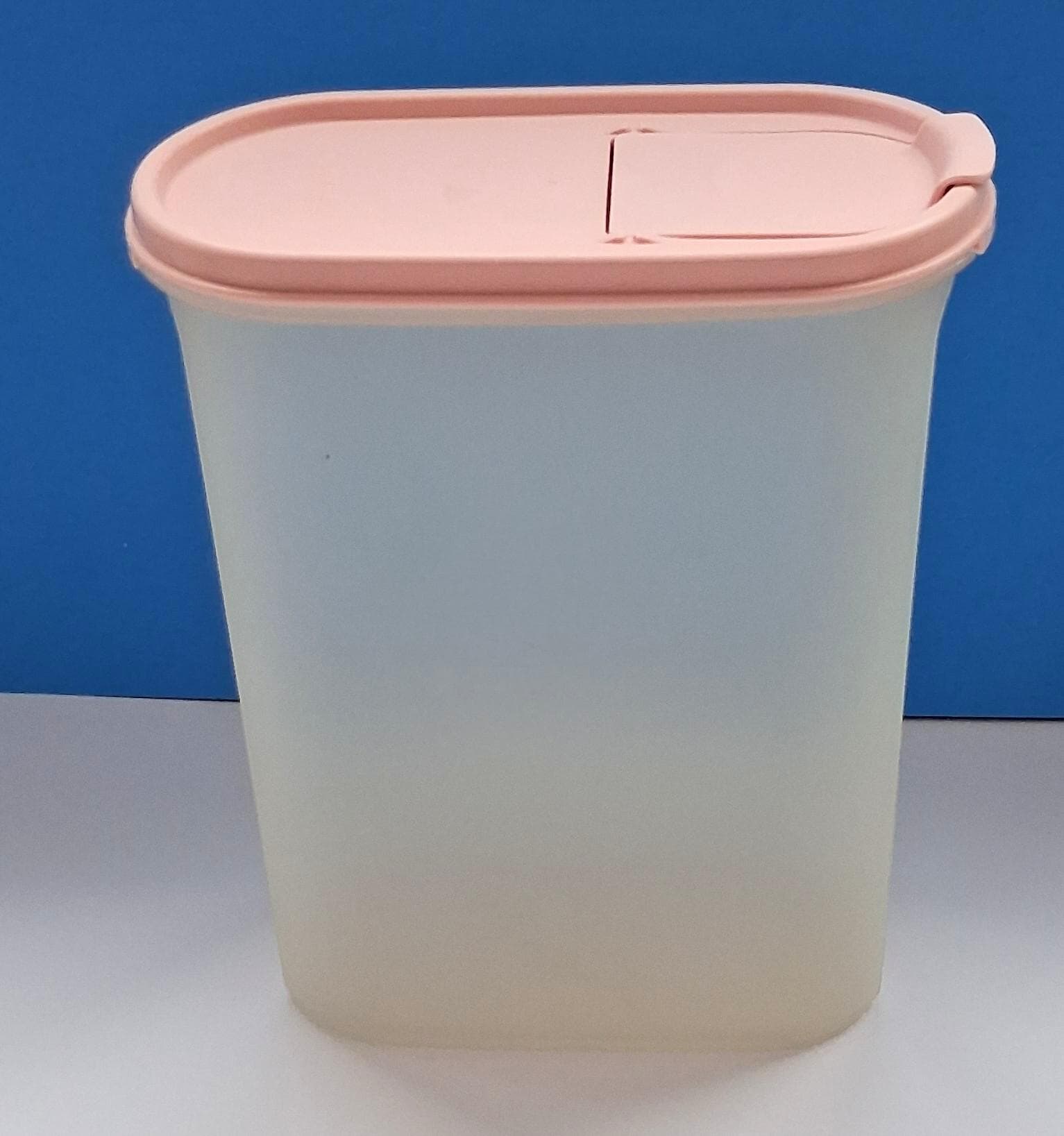 Vintage Tupperware Modular Mates Oval Cereal Keeper Container, 2.3