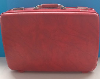 Mid Century Red Hard Shell American Escort Suitcase, Vintage Luggage, Retro Travel, Vintage Escort Suitcase.