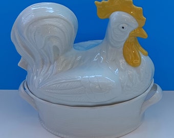 Vintage Glazed Ceramic Hen Tureen, Retro Chicken Tureen, Vintage Country Kitchen Decor.