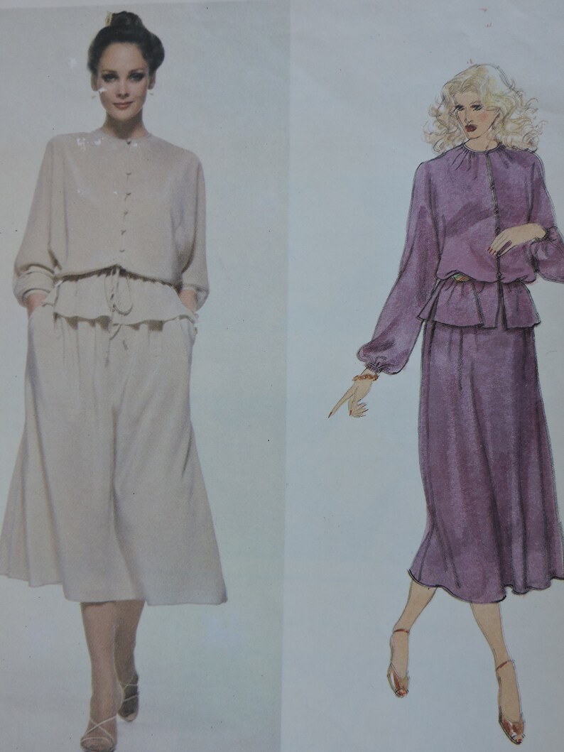 Bill Blass American Fashion Designer Vintage Loose Fitting Top Skirt and Belt /& Label Vogue Uncut Sewing Pattern 1992 Size 14