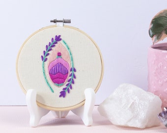 Yoni Art - Vagina Embroidery Hoop - Vagina Ornament - Vulva Art - Doula midwife gift - Flower Vagina - body positive gift - subversive