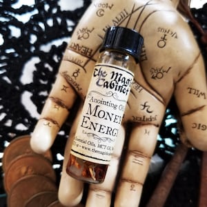 Money Drawing Ritual Oil: Witchcraft Wicca Apothecary (0.25 fl oz)