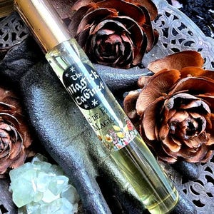 Grimoire Eau de Perfum: White Sage, Oudwood, Patchouli, Vetiver, Cedarwood and Old Leather Spray Eau de Parfum