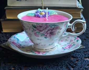 Teacup Candle, Rose Garden scent, Gifts for Mom, Re-useable Teacup and Saucer set, A sweet gift for her, Floral Scent