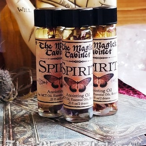 Spirit Oil for communicating with your Spirit Guide, Higher Beings and raising your Intuition, Ritual Anointing Oil, Witchcraft Wicca Magick