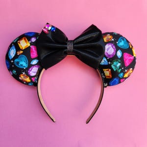 Bejeweled Ohren