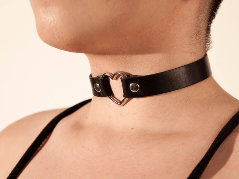 Emerald Bead And Sterling Silver Submissive Day Collar