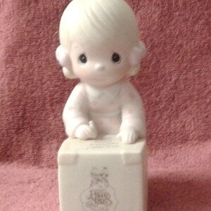 Vintage Precious Moments Figurine - &quot;Sharing Is Universal&quot; - 1981 Charter Member Collectors Club - Closed 1987