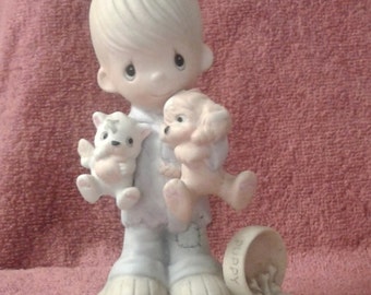 Vintage Precious Moments Figurine - "Blessed Are The Peacemakers" - Retired 1985