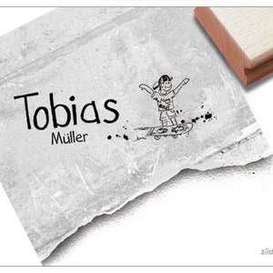 Timbro con nome individuale skateboard - timbro personalizzato con nome, timbro in legno o timbro automatico, regalo per bambini, iscrizione scolastica