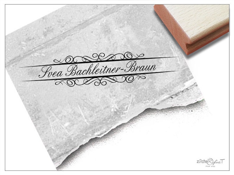 Individueller Namensstempel NOSTALGIE CHIC I, edler Shabby-Look personalisiert mit Namen, Holzstempel, Geschenk zum Geburtstag Bild 1