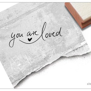 Timbre Tu es aimé - tampon texte Tu es aimé, disant pour cartes et étiquettes cadeaux, enfants, Saint-Valentin et mariages, scrapbooking