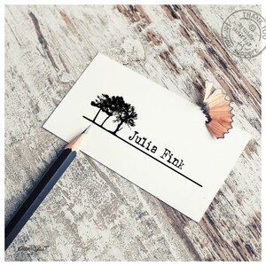 Individueller Namensstempel BÄUME, personalisiert mit Namen und Naturmotiv, Holzstempel o. Automatikstempel, Geschenk zum Geburtstag Bild 2