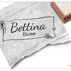 Individueller Namensstempel Blume - Stempel personalisiert mit Name, Holzstempel oder Automatikstempel, Geschenk für Kinder, Geburtstag
