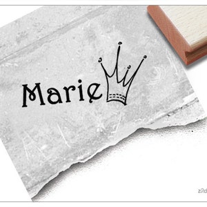 Stempel personalisiert Name mit Krone - Individueller Namensstempel, Holzstempel oder Automatikstempel, Geschenk für Kinder, Geburt, Kita