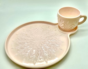 1950s Jeanette Feather Shell Pink Milk Glass Snack Set (Set of 4)