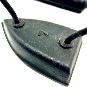 Vintage / Antique Black Cast Iron Iron Number 7 with Ornate Handle