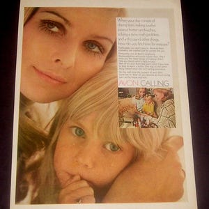 1969 Avon Cosmetics, Vintage Magazine Ad, Avon Lady visiting Mom & Daughter