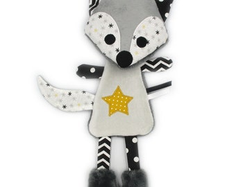 Doudou peluche plat renard, tissu coton minky polaire, gris blanc noir, hauteur 27 cm, doudou personnalisable en couleur