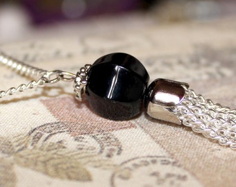 Flapper/1920's long silver necklace with black agate drop tassel pendant