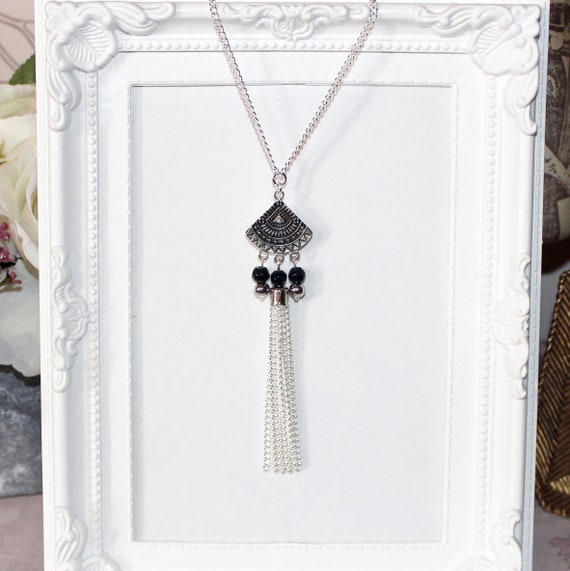 1920/'s length charm necklace
