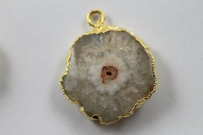 Beige 10-20 mm Pendant Natural Solar Quartz stone Geodes Gold Edged