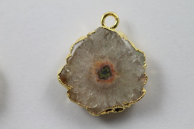 Beige 10-20 mm Pendant Natural Solar Quartz stone Geodes Gold Edged
