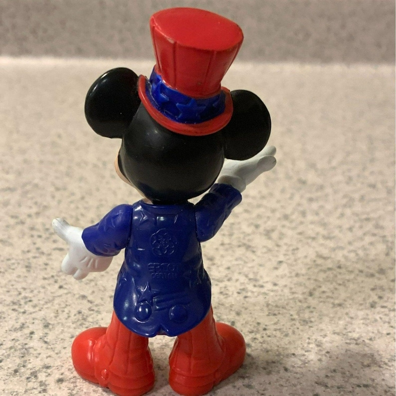 Disney Mickey Mouse Figurine With Red Top Hat Vintage Epcot Collectible 1990s immagine 2