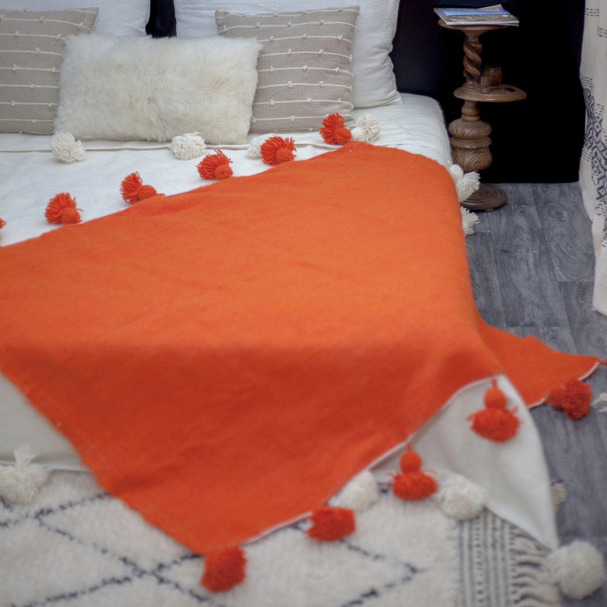 moroccan blanket with pompoms handloomed Moroccan throw Bohemian Berber blanket Wool blanket Hand woven Handmade blanket Bedspread