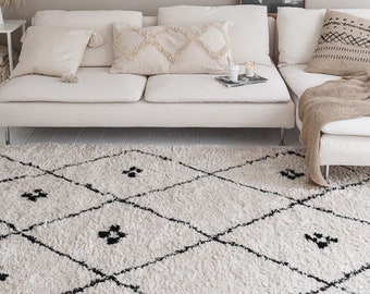 Genuine Moroccan Rug, Cream with Black Diamond Patterns - Berber Rug -Hand-Knotted carpet - Woven Wool Bohemian Rug .