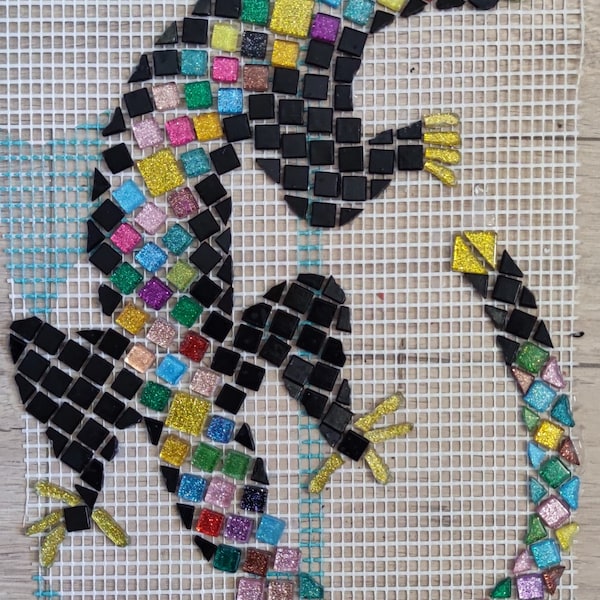 Salamandre mosaïque multicolore pailleté et noir