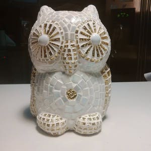 Owl in mosaic and pearly and golden white resin on order