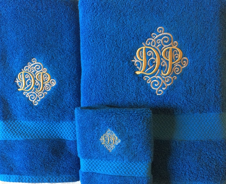 Personalized Bath Towels Monogrammed Bath Towel Set Fancy Etsy