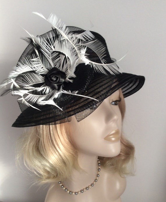 WHITE HAT Made With Crin Feathers 