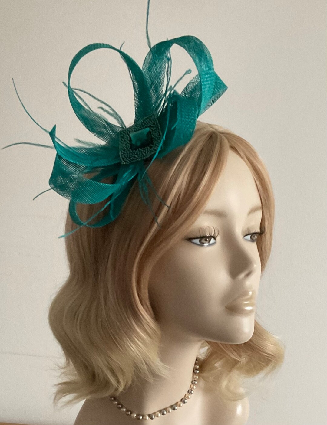 A JADE GREEN FASCINATOR With Ostrich Feathers Bead Motif Etsy