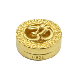 14K Gold Vermeil Style OM Perle 2-seitig, 925 Sterling Silber OM Perle mit 14K Vergoldung, Yoga Perle, Buddhismus Perle, Armband Perle 10.5 mm