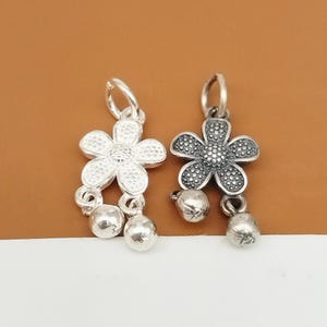 2 Sterling Silver Daisy Charms w/ Drops, 925 Silver Small Dasiy Flower Pendant, Floral Charm, Blossom Charm, Bracelet Charm, Necklace Charm