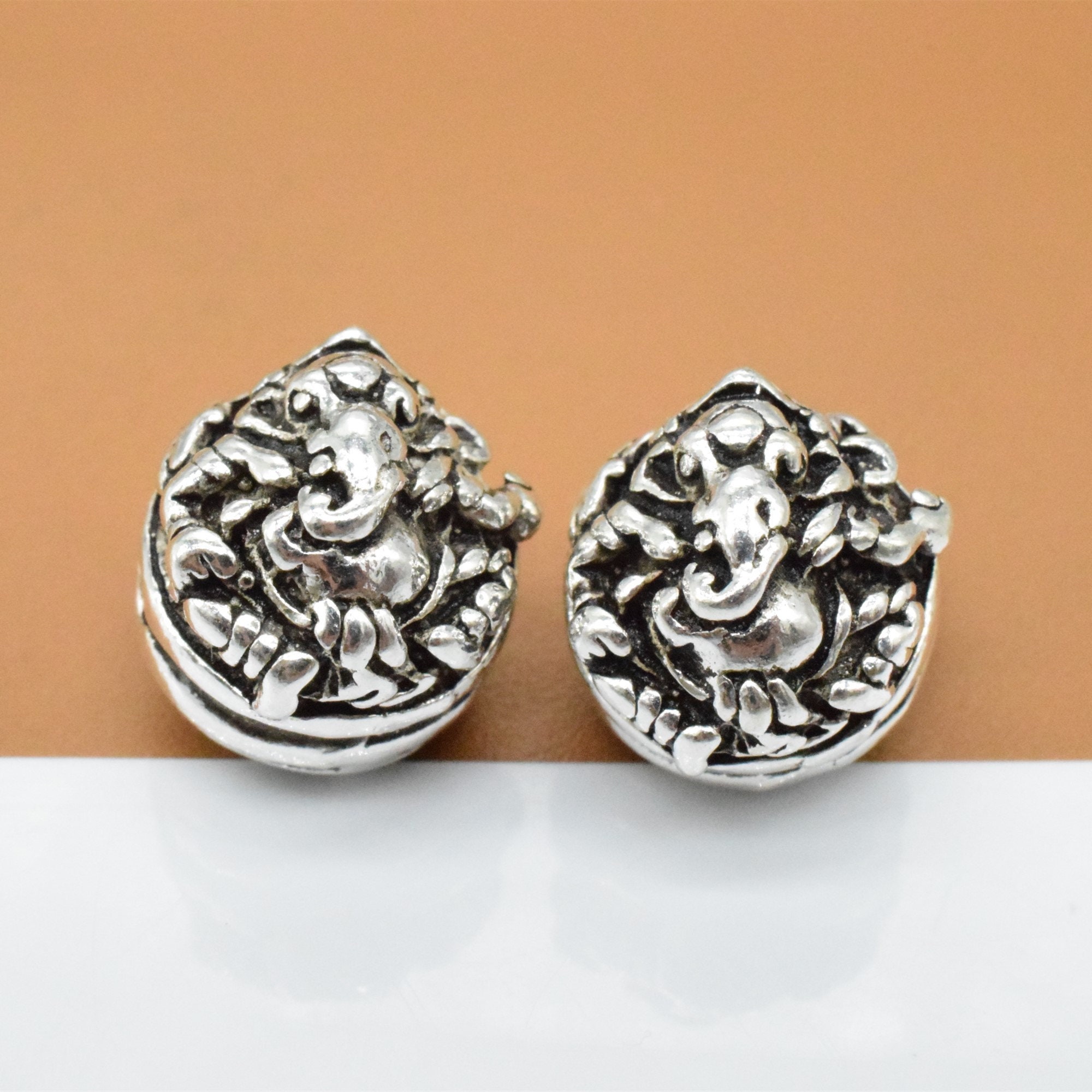 Lot De 10 Perles éléphant Ganesh En Argent Tibétain - Diamètre 10 Mm, Couleur Argenté