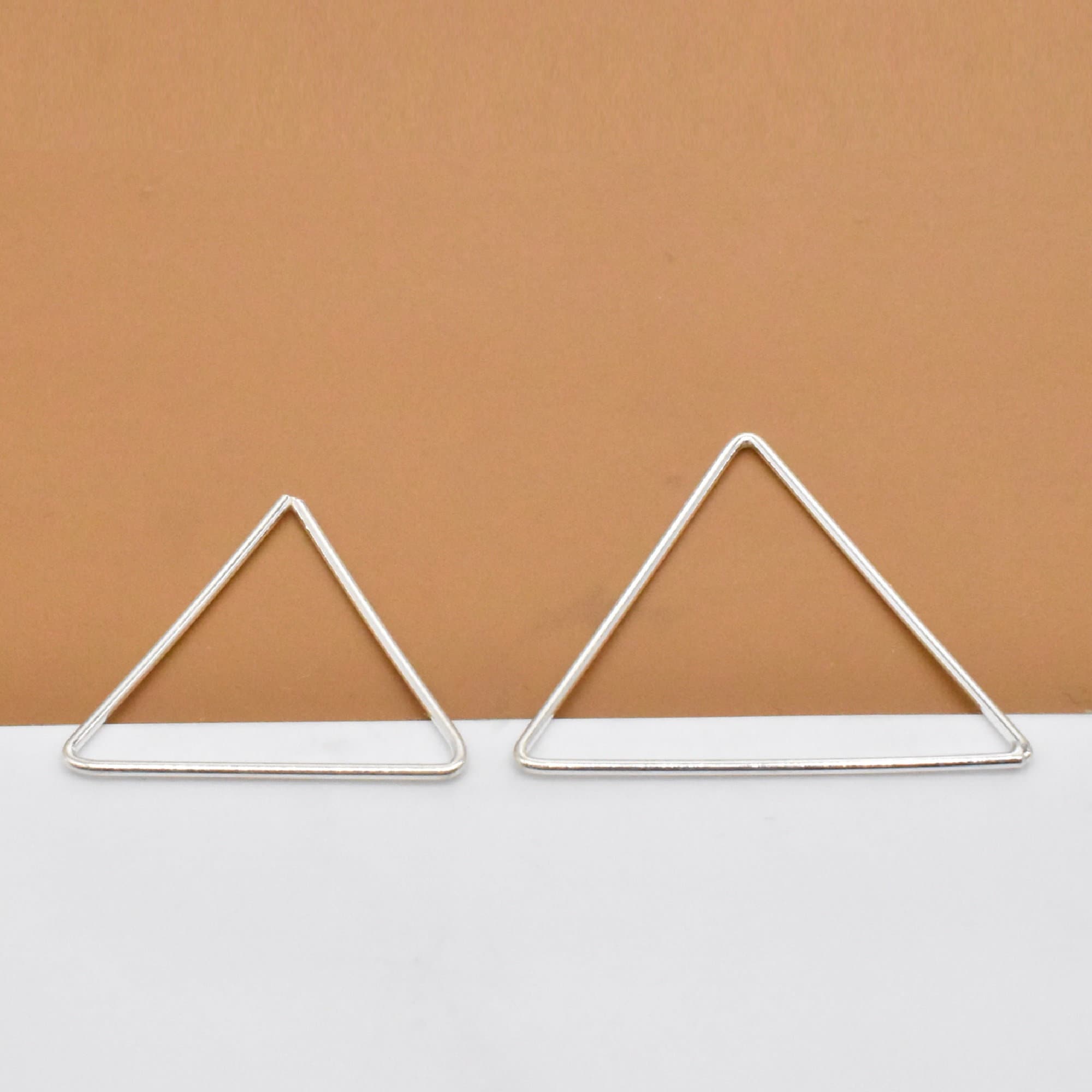 2 Sterling Silver Triangle Jump Rings, 925 Silver Closed Jump