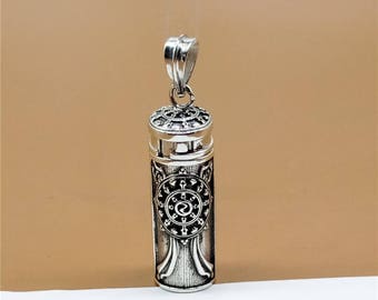 Colgante de plata esterlina con forma de caja de oración, colgante tipo relicario, caja de oración cilíndrica, caja de oración de plata 925, caja de recuerdos, relicario náutico con forma de rueda.