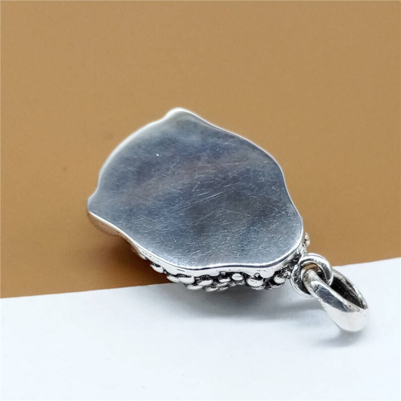 925 Silver Buddha Buddhism Statue Figure Pendant 6.8 grams LA541 Sterling Silver Statue Pendant Sterling Silver Buddha Pendant