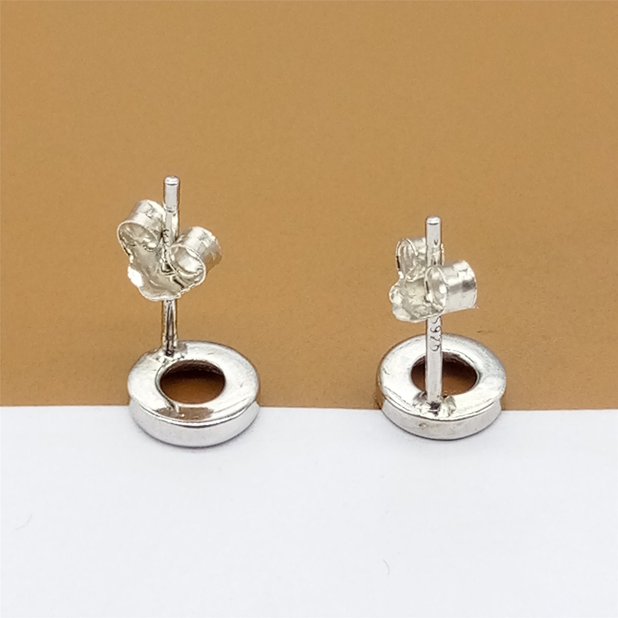 Paire De Boucles D'oreilles En Argent - Occasion - Élégantes