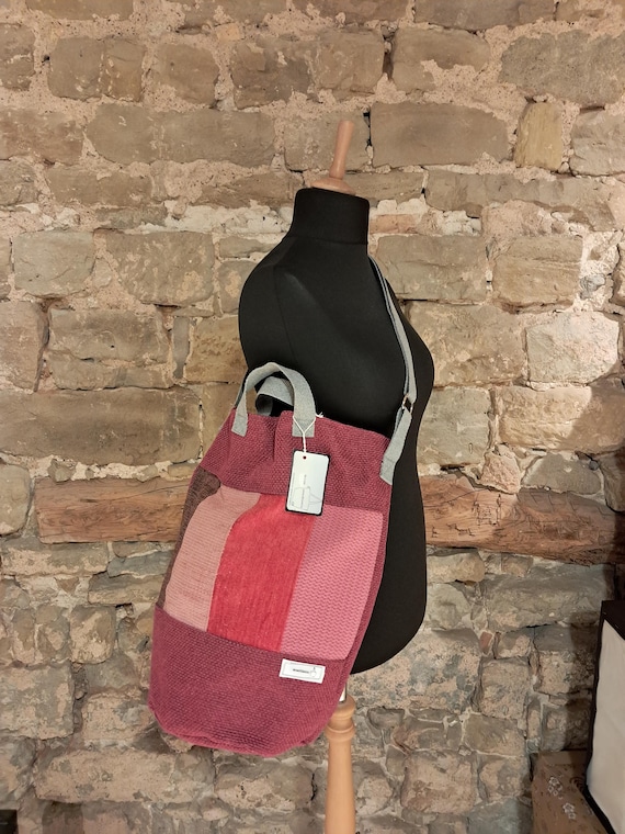 Sac artisanal, grand, rose, une anse, fermeture magnétique