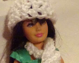 White Crocheted Hat and Scarf Set for 16 inch Fashion Doll (DC18)