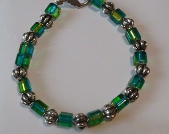 Squares of Green and Silver Balls Bracelet (B1)