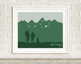 Hike Art Print, Regalo para parejas al aire libre, Aniversario de regalo de aventura, Impresión de arte de boda personalizada, Regalo de compromiso de montaña para esposa