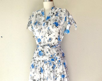 1950s White floral nylon dress